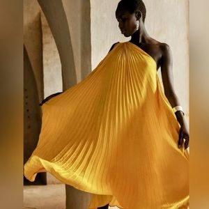 Beautiful yellow one shoulder Banana Republic dress